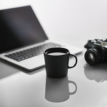 未来社会：粉色视频观看可能的结果 · 档案4382